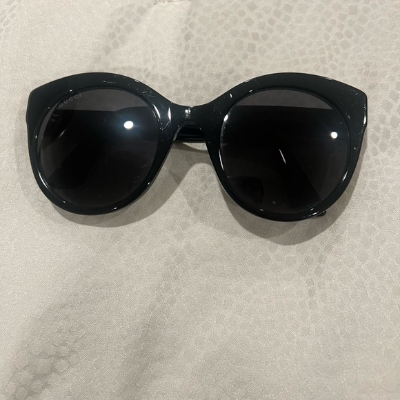 Gucci sunglasses - Picture 2 of 9